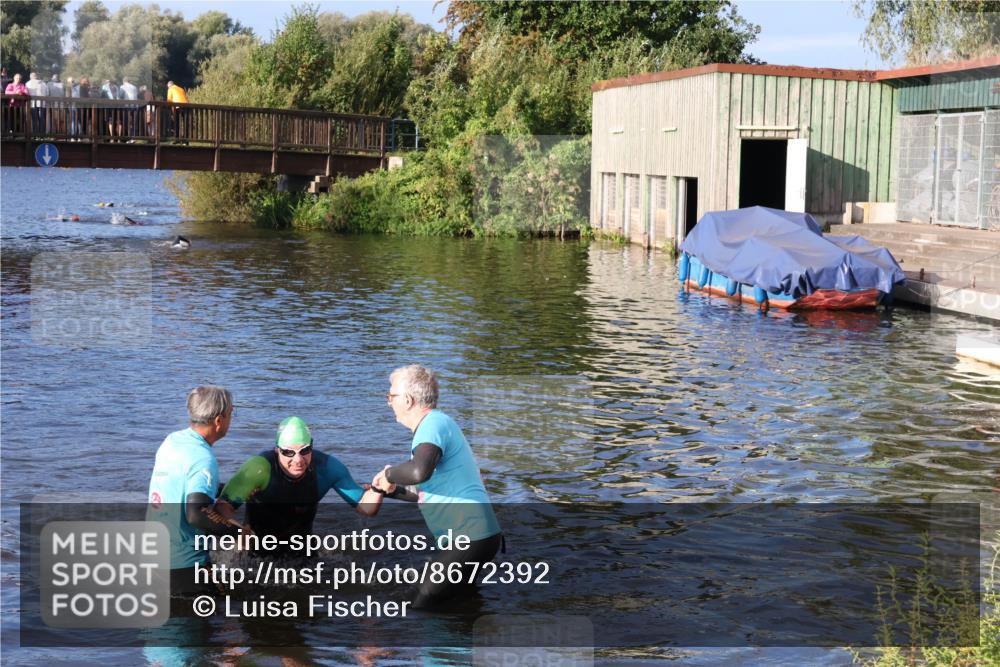 31.08.2025 - Elbe Triathlon Hamburg Luisa Fischer http://msf.ph/oto/8672392 31.08.2025 08:35:52 Schwimmen 222 meine-sportfotos.de