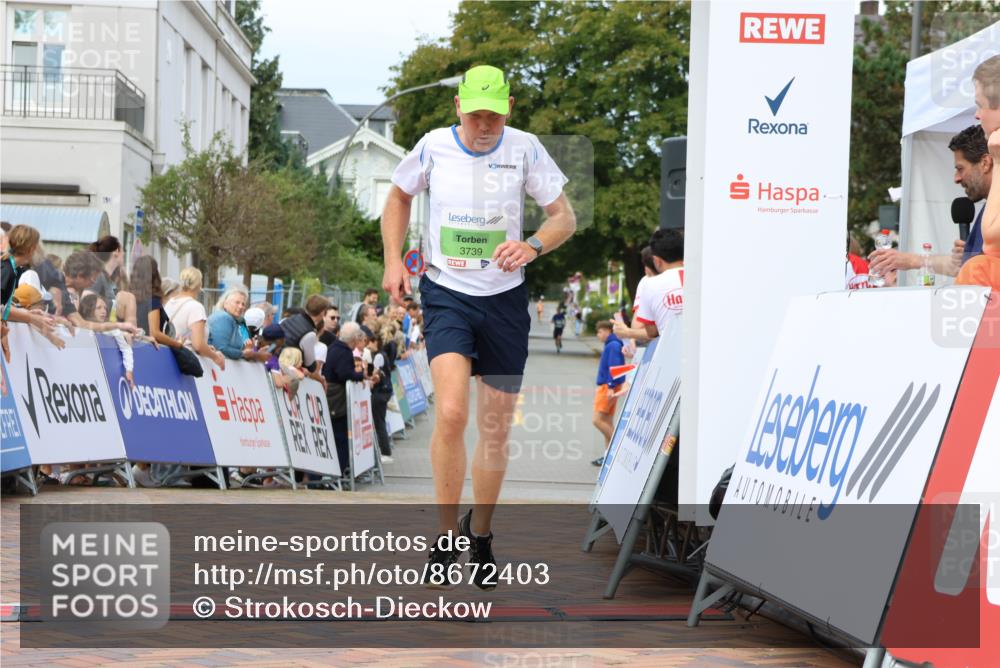 31.08.2025 - 21. Blankeneser Heldenlauf Strokosch-Dieckow http://msf.ph/oto/8672403 31.08.2025 10:52:28 Ziel 3739, 3400 meine-sportfotos.de