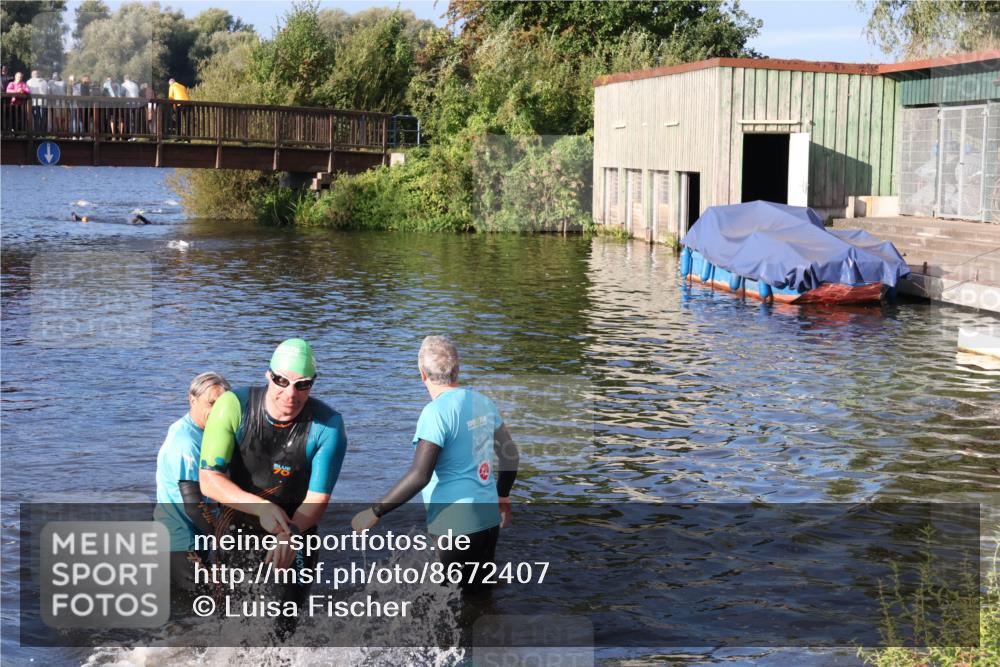 31.08.2025 - Elbe Triathlon Hamburg Luisa Fischer http://msf.ph/oto/8672407 31.08.2025 08:35:54 Schwimmen 222 meine-sportfotos.de