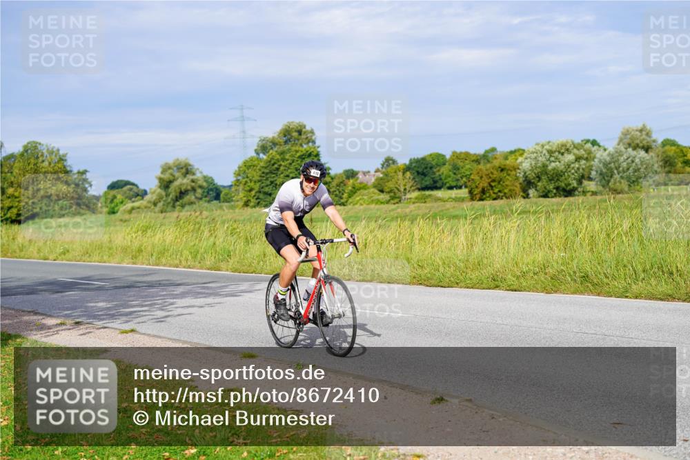 31.08.2025 - Elbe Triathlon Hamburg Michael Burmester http://msf.ph/oto/8672410 31.08.2025 10:05:15 Radfahren 399, 410, 842, 844 meine-sportfotos.de