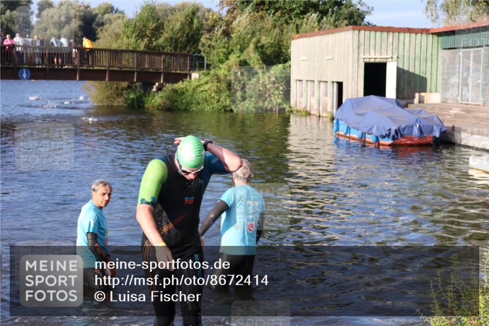 31.08.2025 - Elbe Triathlon Hamburg Luisa Fischer http://msf.ph/oto/8672414 31.08.2025 08:35:55 Schwimmen 222 meine-sportfotos.de