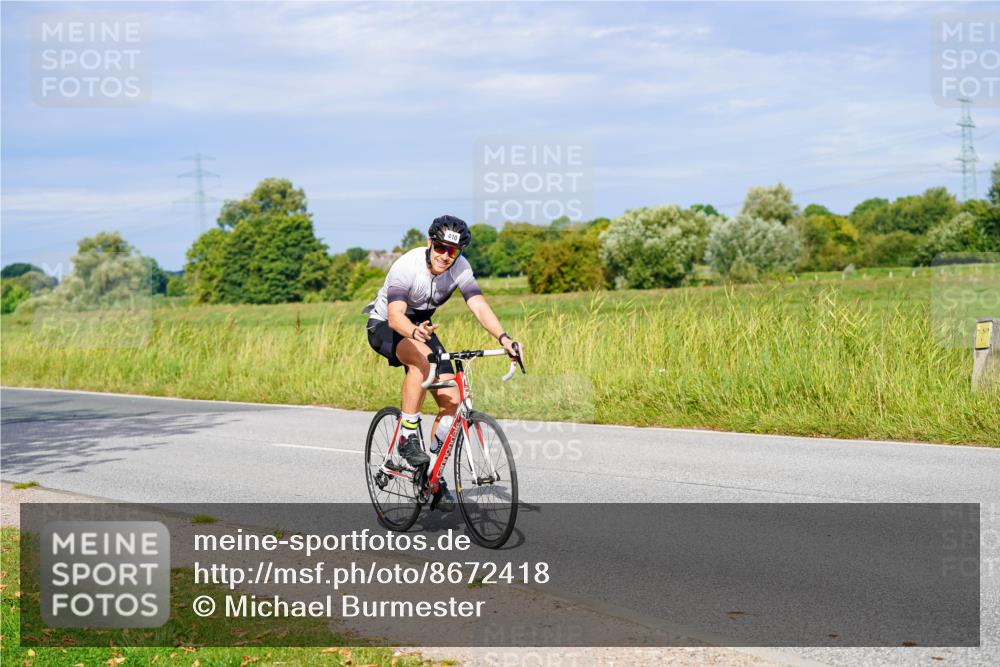 31.08.2025 - Elbe Triathlon Hamburg Michael Burmester http://msf.ph/oto/8672418 31.08.2025 10:05:16 Radfahren 399, 410, 842 meine-sportfotos.de