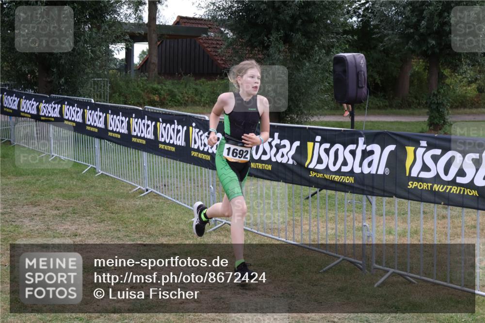 31.08.2025 - Elbe Triathlon Hamburg Luisa Fischer http://msf.ph/oto/8672424 31.08.2025 13:00:47 Laufen 1692 meine-sportfotos.de