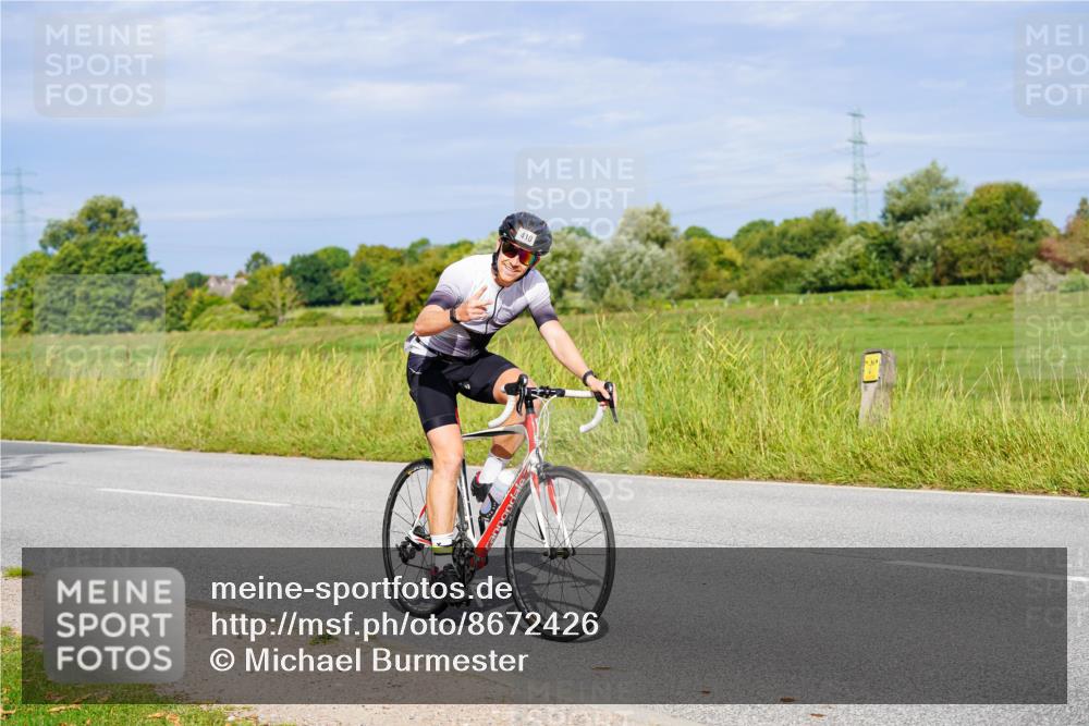 31.08.2025 - Elbe Triathlon Hamburg Michael Burmester http://msf.ph/oto/8672426 31.08.2025 10:05:16 Radfahren 399, 410, 842 meine-sportfotos.de