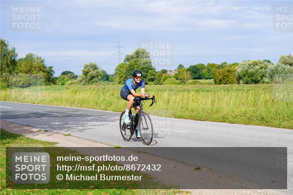 31.08.2025 - Elbe Triathlon Hamburg Michael Burmester http://msf.ph/oto/8672432 31.08.2025 10:05:18 Radfahren 410, 842 meine-sportfotos.de