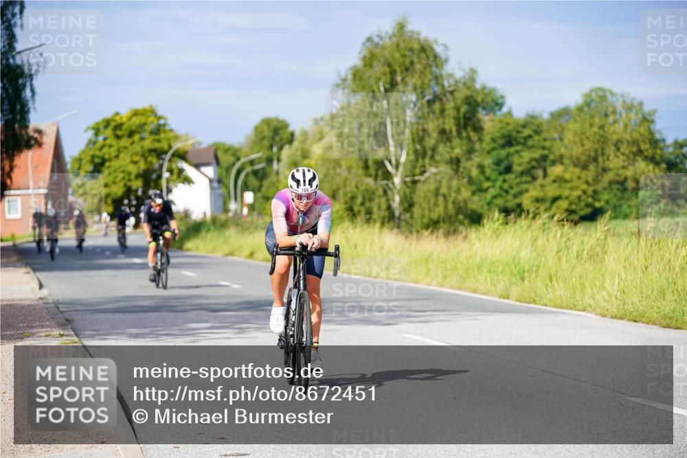 31.08.2025 - Elbe Triathlon Hamburg Michael Burmester http://msf.ph/oto/8672451 31.08.2025 10:07:18 Radfahren 736, 788, 812, 818 meine-sportfotos.de
