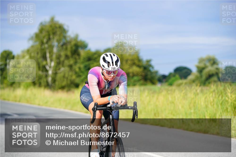 31.08.2025 - Elbe Triathlon Hamburg Michael Burmester http://msf.ph/oto/8672457 31.08.2025 10:07:19 Radfahren 736, 788, 818 meine-sportfotos.de