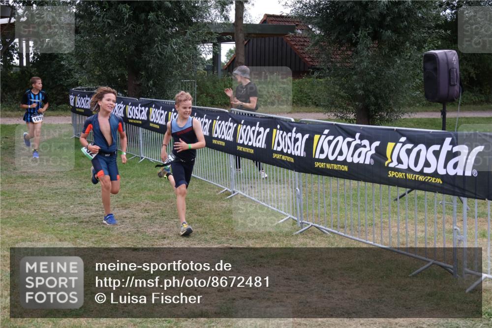 31.08.2025 - Elbe Triathlon Hamburg Luisa Fischer http://msf.ph/oto/8672481 31.08.2025 13:01:30 Laufen 1670 meine-sportfotos.de