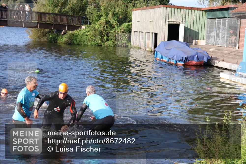 31.08.2025 - Elbe Triathlon Hamburg Luisa Fischer http://msf.ph/oto/8672482 31.08.2025 08:36:54 Schwimmen 165, 353, 355 meine-sportfotos.de