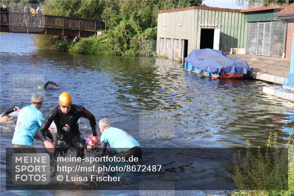 31.08.2025 - Elbe Triathlon Hamburg Luisa Fischer http://msf.ph/oto/8672487 31.08.2025 08:36:55 Schwimmen 165, 170, 353, 355 meine-sportfotos.de