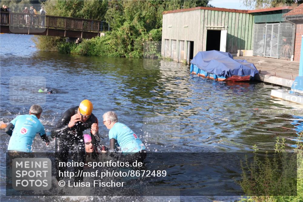 31.08.2025 - Elbe Triathlon Hamburg Luisa Fischer http://msf.ph/oto/8672489 31.08.2025 08:36:55 Schwimmen 165, 170, 353, 355 meine-sportfotos.de