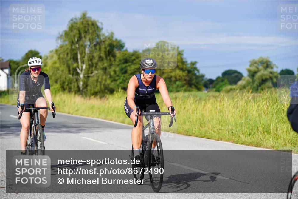 31.08.2025 - Elbe Triathlon Hamburg Michael Burmester http://msf.ph/oto/8672490 31.08.2025 10:07:27 Radfahren 454, 651, 753, 818, 847, 861 meine-sportfotos.de
