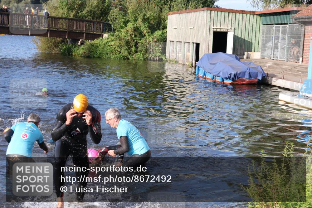 31.08.2025 - Elbe Triathlon Hamburg Luisa Fischer http://msf.ph/oto/8672492 31.08.2025 08:36:56 Schwimmen 165, 170, 353, 355 meine-sportfotos.de