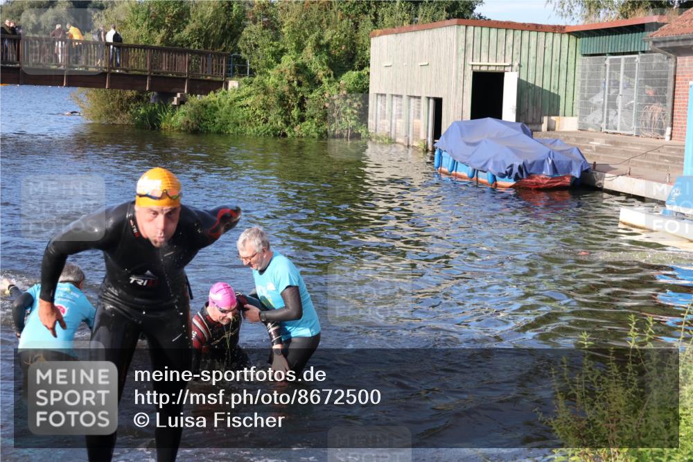 31.08.2025 - Elbe Triathlon Hamburg Luisa Fischer http://msf.ph/oto/8672500 31.08.2025 08:36:57 Schwimmen 165, 170, 353, 355 meine-sportfotos.de