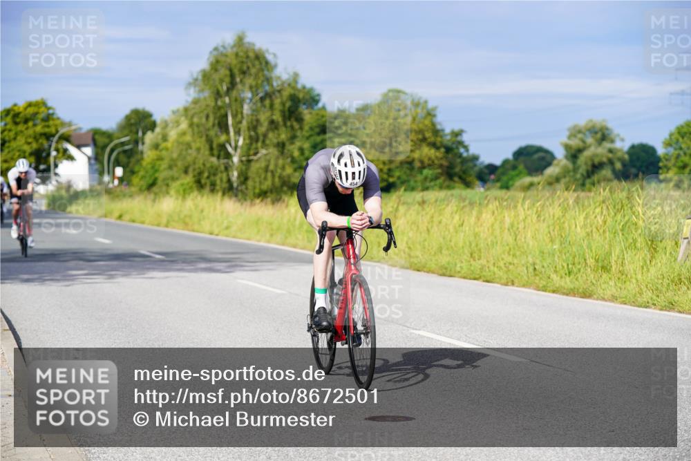 31.08.2025 - Elbe Triathlon Hamburg Michael Burmester http://msf.ph/oto/8672501 31.08.2025 10:07:29 Radfahren 447, 454, 651, 753, 836, 847, 861 meine-sportfotos.de