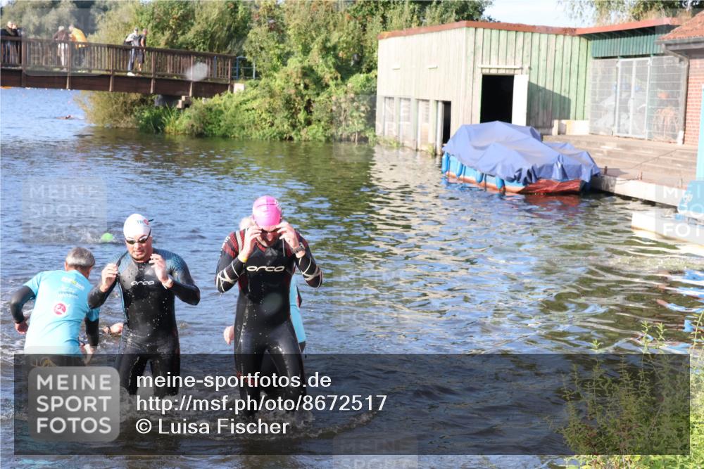 31.08.2025 - Elbe Triathlon Hamburg Luisa Fischer http://msf.ph/oto/8672517 31.08.2025 08:36:59 Schwimmen 165, 170, 353, 355 meine-sportfotos.de