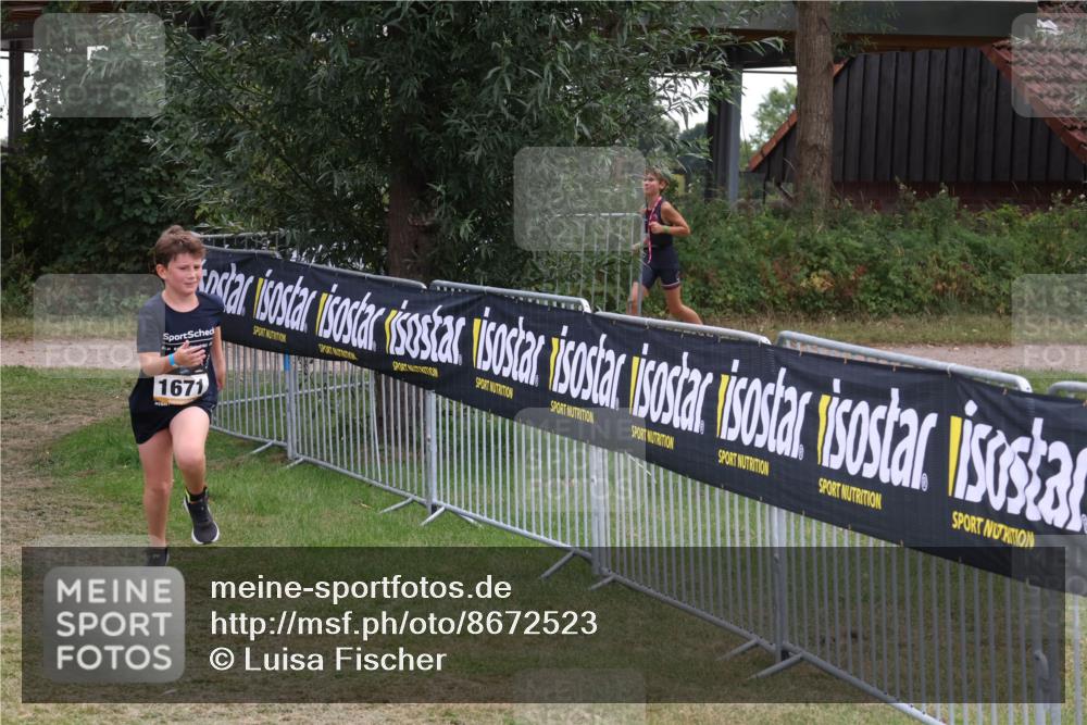 31.08.2025 - Elbe Triathlon Hamburg Luisa Fischer http://msf.ph/oto/8672523 31.08.2025 13:02:09 Laufen 1671 meine-sportfotos.de