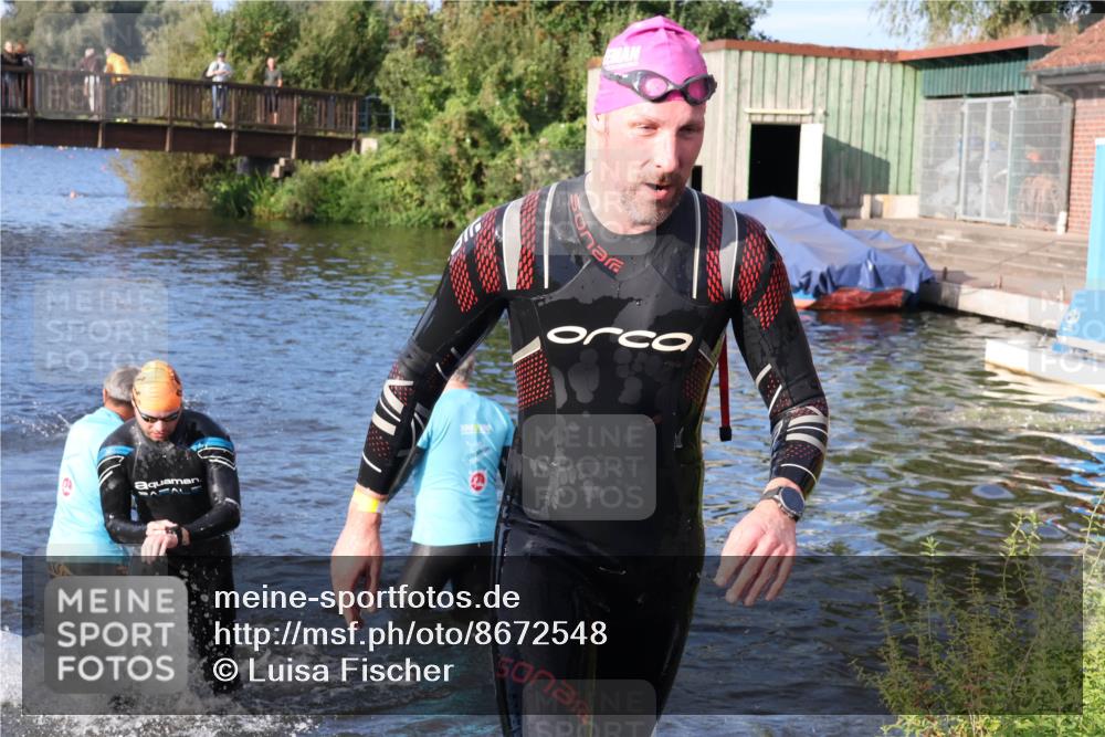 31.08.2025 - Elbe Triathlon Hamburg Luisa Fischer http://msf.ph/oto/8672548 31.08.2025 08:37:03 Schwimmen 165, 170, 355 meine-sportfotos.de