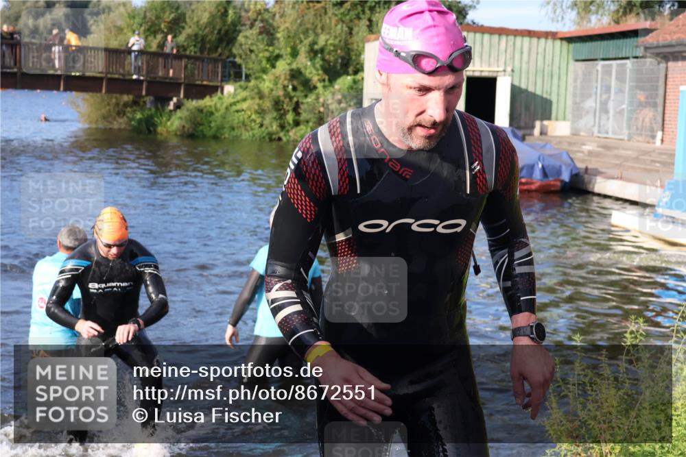 31.08.2025 - Elbe Triathlon Hamburg Luisa Fischer http://msf.ph/oto/8672551 31.08.2025 08:37:03 Schwimmen 165, 170, 355 meine-sportfotos.de