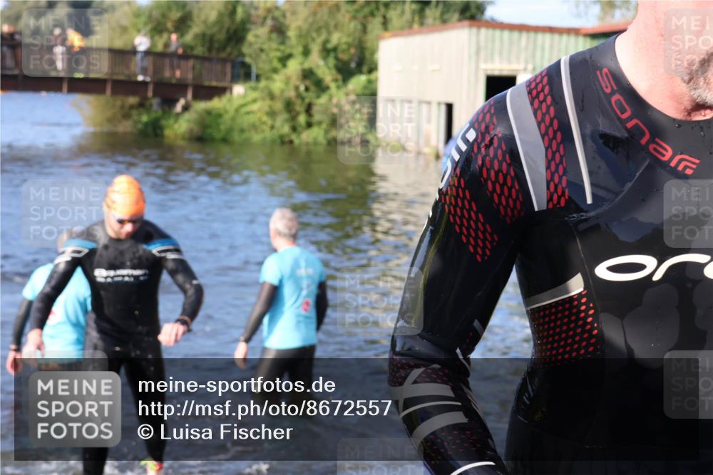 31.08.2025 - Elbe Triathlon Hamburg Luisa Fischer http://msf.ph/oto/8672557 31.08.2025 08:37:04 Schwimmen 165, 170, 221, 355 meine-sportfotos.de