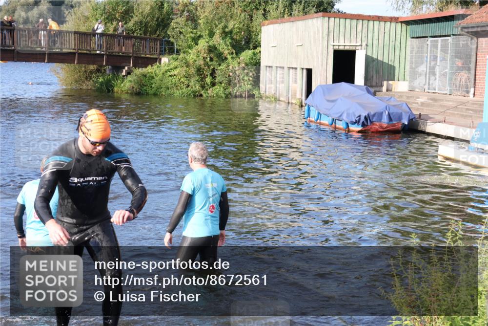 31.08.2025 - Elbe Triathlon Hamburg Luisa Fischer http://msf.ph/oto/8672561 31.08.2025 08:37:04 Schwimmen 165, 170, 221, 355 meine-sportfotos.de