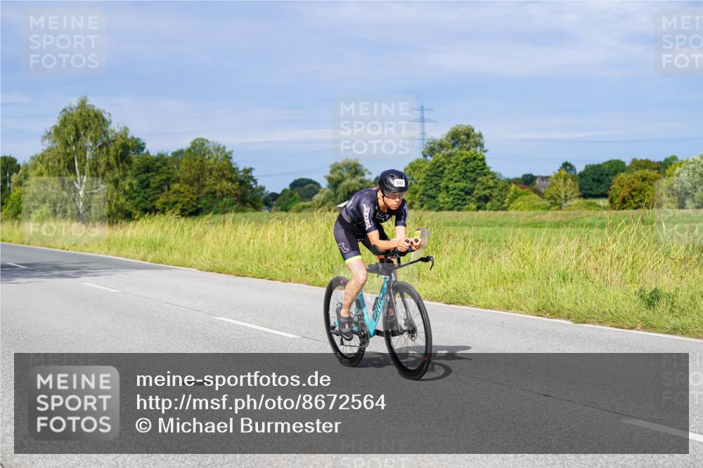 31.08.2025 - Elbe Triathlon Hamburg Michael Burmester http://msf.ph/oto/8672564 31.08.2025 10:07:42 Radfahren 747, 752, 900 meine-sportfotos.de