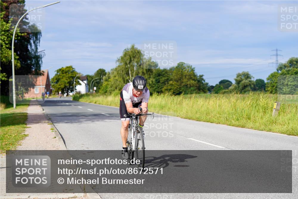 31.08.2025 - Elbe Triathlon Hamburg Michael Burmester http://msf.ph/oto/8672571 31.08.2025 10:07:45 Radfahren 747, 752, 900 meine-sportfotos.de