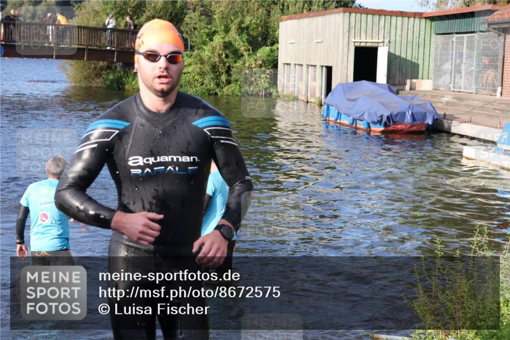 31.08.2025 - Elbe Triathlon Hamburg Luisa Fischer http://msf.ph/oto/8672575 31.08.2025 08:37:05 Schwimmen 165, 170, 221, 355 meine-sportfotos.de