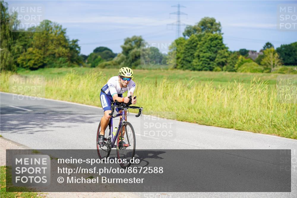 31.08.2025 - Elbe Triathlon Hamburg Michael Burmester http://msf.ph/oto/8672588 31.08.2025 10:07:53 Radfahren 561, 575, 659 meine-sportfotos.de