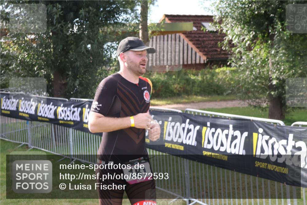 31.08.2025 - Elbe Triathlon Hamburg Luisa Fischer http://msf.ph/oto/8672593 31.08.2025 09:57:53 Laufen 181 meine-sportfotos.de