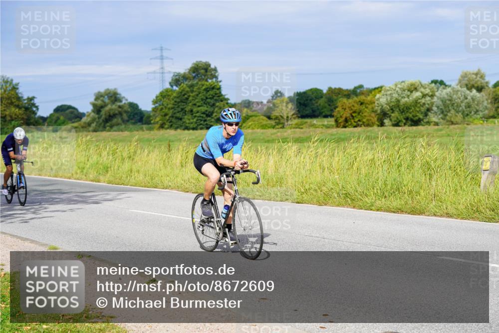 31.08.2025 - Elbe Triathlon Hamburg Michael Burmester http://msf.ph/oto/8672609 31.08.2025 10:07:59 Radfahren 561, 575, 693, 724, 761 meine-sportfotos.de