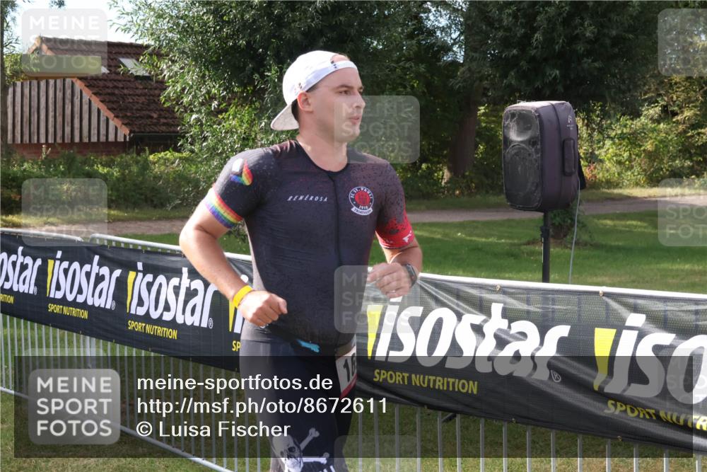 31.08.2025 - Elbe Triathlon Hamburg Luisa Fischer http://msf.ph/oto/8672611 31.08.2025 09:58:19 Laufen 1910 meine-sportfotos.de