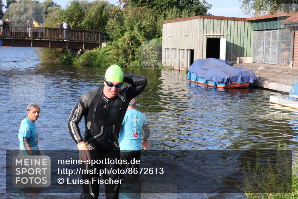 31.08.2025 - Elbe Triathlon Hamburg Luisa Fischer http://msf.ph/oto/8672613 31.08.2025 08:37:14 Schwimmen 221 meine-sportfotos.de