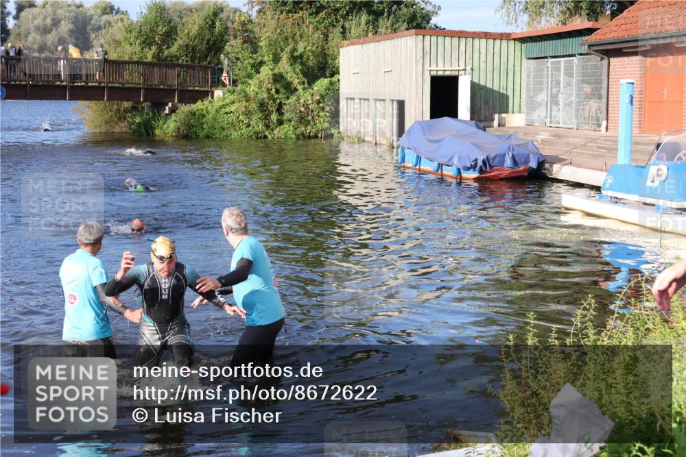 31.08.2025 - Elbe Triathlon Hamburg Luisa Fischer http://msf.ph/oto/8672622 31.08.2025 08:38:13 Schwimmen 274 meine-sportfotos.de