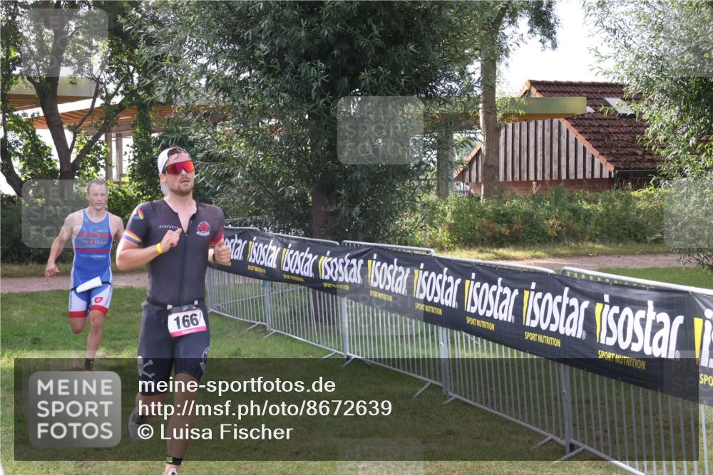 31.08.2025 - Elbe Triathlon Hamburg Luisa Fischer http://msf.ph/oto/8672639 31.08.2025 09:58:52 Laufen 166 meine-sportfotos.de