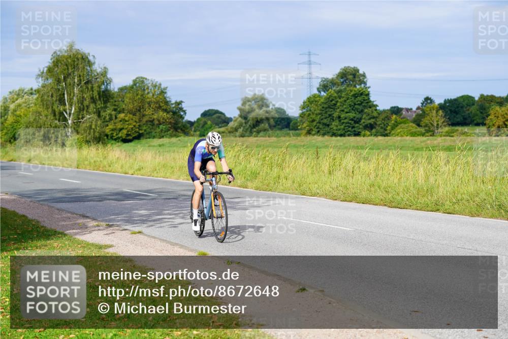 31.08.2025 - Elbe Triathlon Hamburg Michael Burmester http://msf.ph/oto/8672648 31.08.2025 10:08:06 Radfahren 517, 693, 703, 724 meine-sportfotos.de