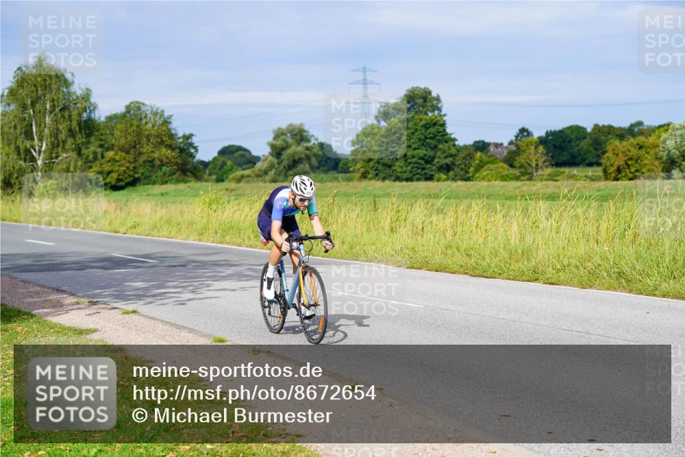 31.08.2025 - Elbe Triathlon Hamburg Michael Burmester http://msf.ph/oto/8672654 31.08.2025 10:08:06 Radfahren 517, 693, 703, 724 meine-sportfotos.de
