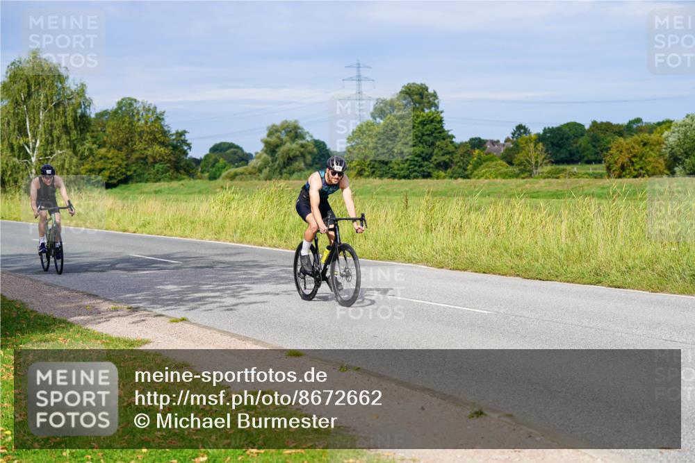 31.08.2025 - Elbe Triathlon Hamburg Michael Burmester http://msf.ph/oto/8672662 31.08.2025 10:08:12 Radfahren 390, 478, 703 meine-sportfotos.de