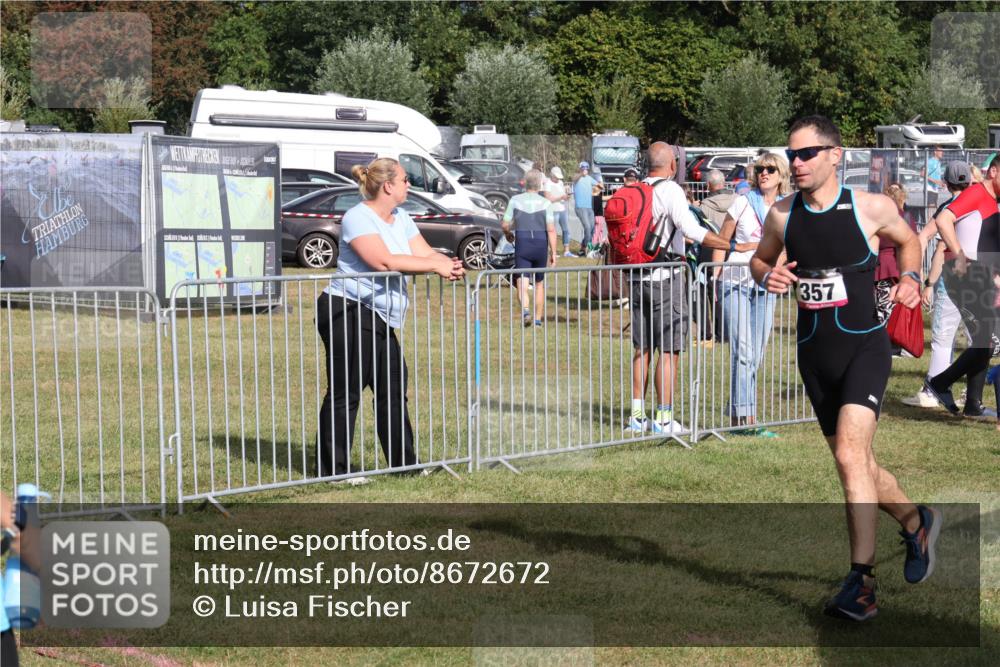 31.08.2025 - Elbe Triathlon Hamburg Luisa Fischer http://msf.ph/oto/8672672 31.08.2025 10:00:37 Laufen 2, 357 meine-sportfotos.de