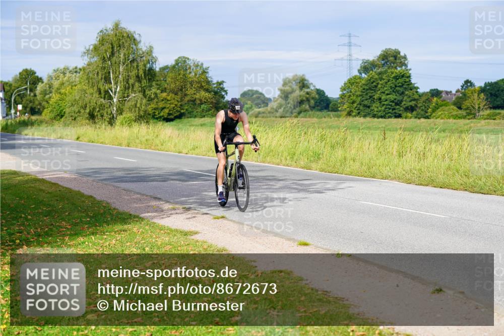 31.08.2025 - Elbe Triathlon Hamburg Michael Burmester http://msf.ph/oto/8672673 31.08.2025 10:08:13 Radfahren 390, 478, 703 meine-sportfotos.de