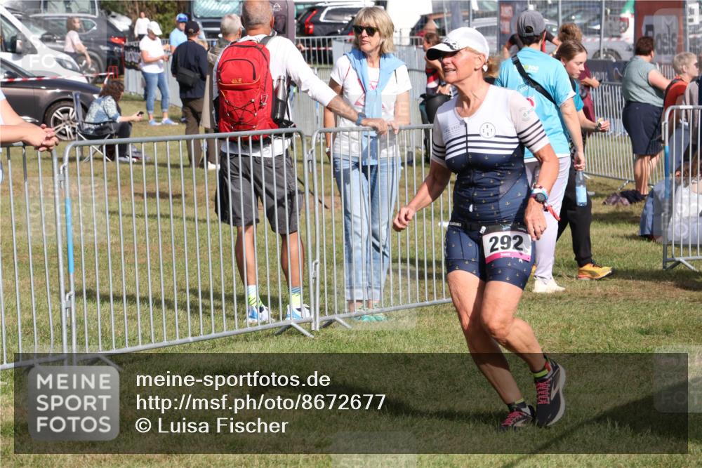 31.08.2025 - Elbe Triathlon Hamburg Luisa Fischer http://msf.ph/oto/8672677 31.08.2025 10:00:52 Laufen 292, 100 meine-sportfotos.de