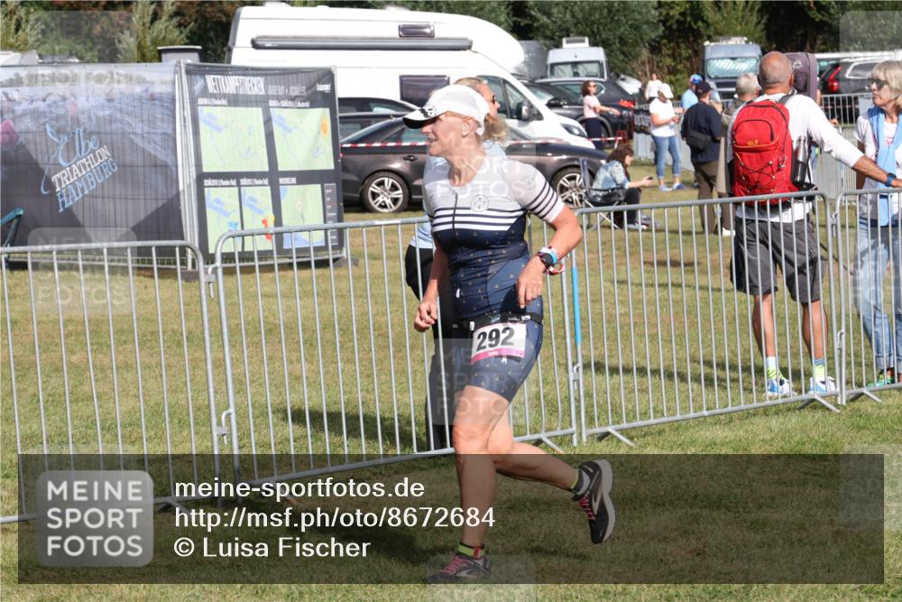 31.08.2025 - Elbe Triathlon Hamburg Luisa Fischer http://msf.ph/oto/8672684 31.08.2025 10:00:53 Laufen 2, 292 meine-sportfotos.de