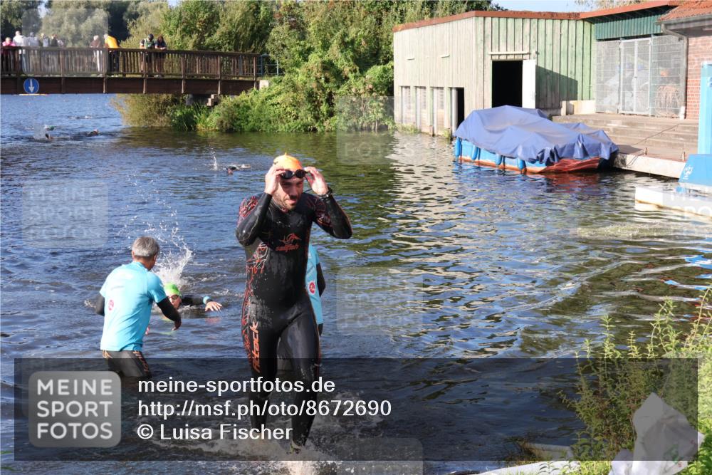 31.08.2025 - Elbe Triathlon Hamburg Luisa Fischer http://msf.ph/oto/8672690 31.08.2025 08:38:27 Schwimmen 183, 245 meine-sportfotos.de