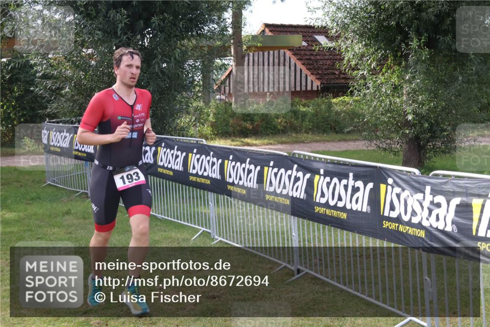 31.08.2025 - Elbe Triathlon Hamburg Luisa Fischer http://msf.ph/oto/8672694 31.08.2025 10:01:18 Laufen 193 meine-sportfotos.de