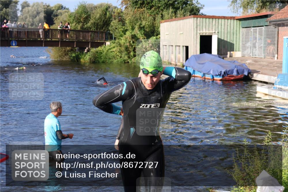 31.08.2025 - Elbe Triathlon Hamburg Luisa Fischer http://msf.ph/oto/8672727 31.08.2025 08:38:33 Schwimmen 245 meine-sportfotos.de