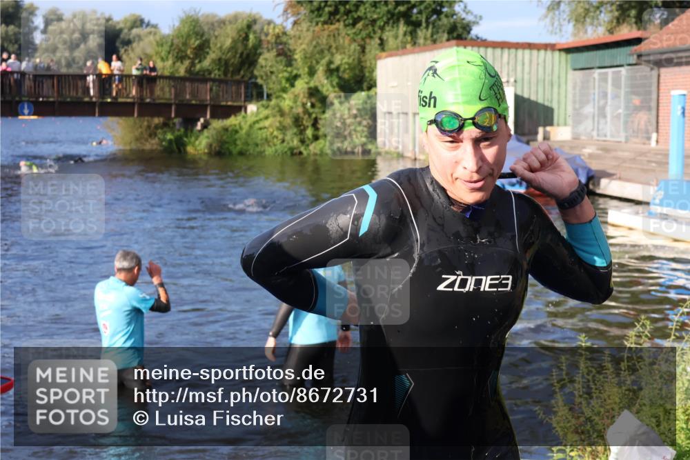 31.08.2025 - Elbe Triathlon Hamburg Luisa Fischer http://msf.ph/oto/8672731 31.08.2025 08:38:34 Schwimmen 245 meine-sportfotos.de