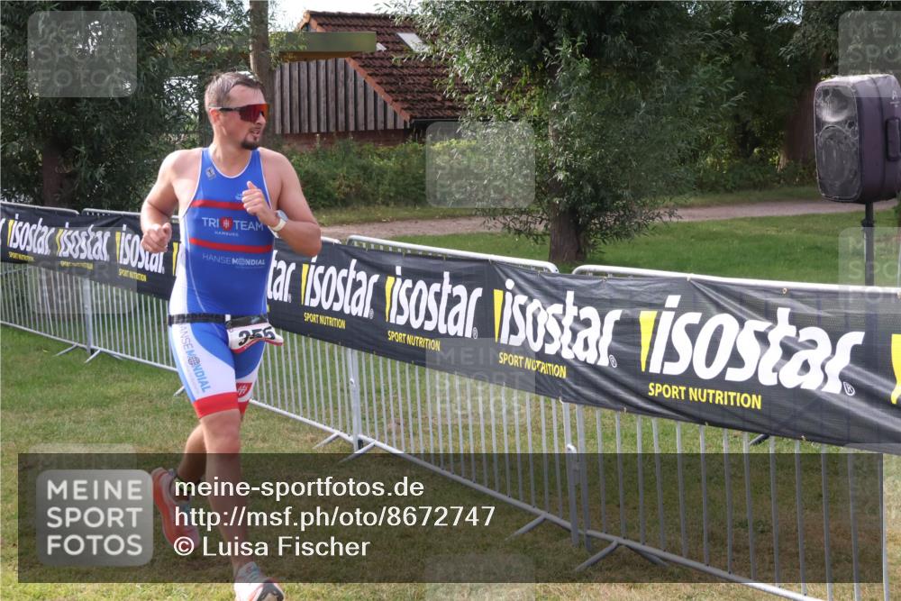 31.08.2025 - Elbe Triathlon Hamburg Luisa Fischer http://msf.ph/oto/8672747 31.08.2025 10:02:28 Laufen 255 meine-sportfotos.de