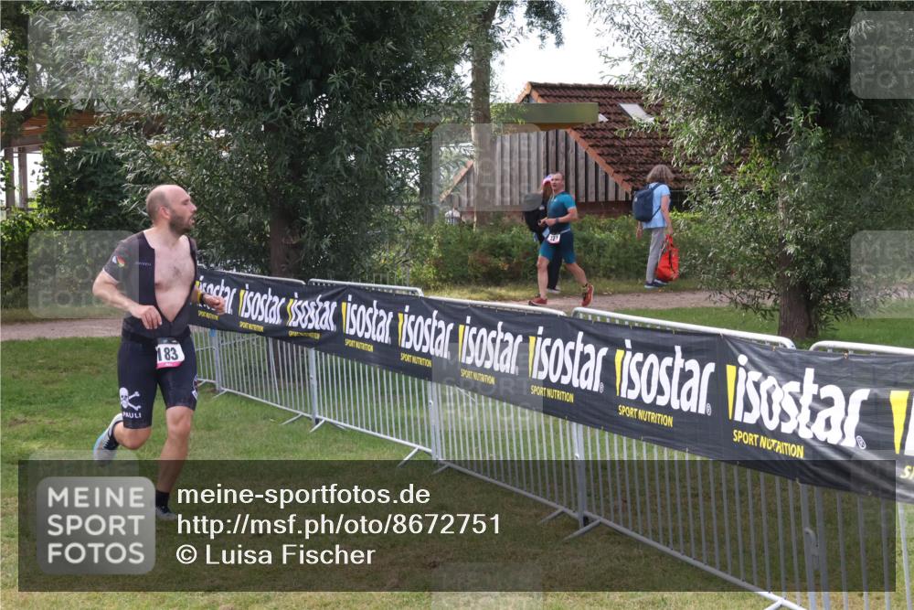 31.08.2025 - Elbe Triathlon Hamburg Luisa Fischer http://msf.ph/oto/8672751 31.08.2025 10:02:36 Laufen 183 meine-sportfotos.de