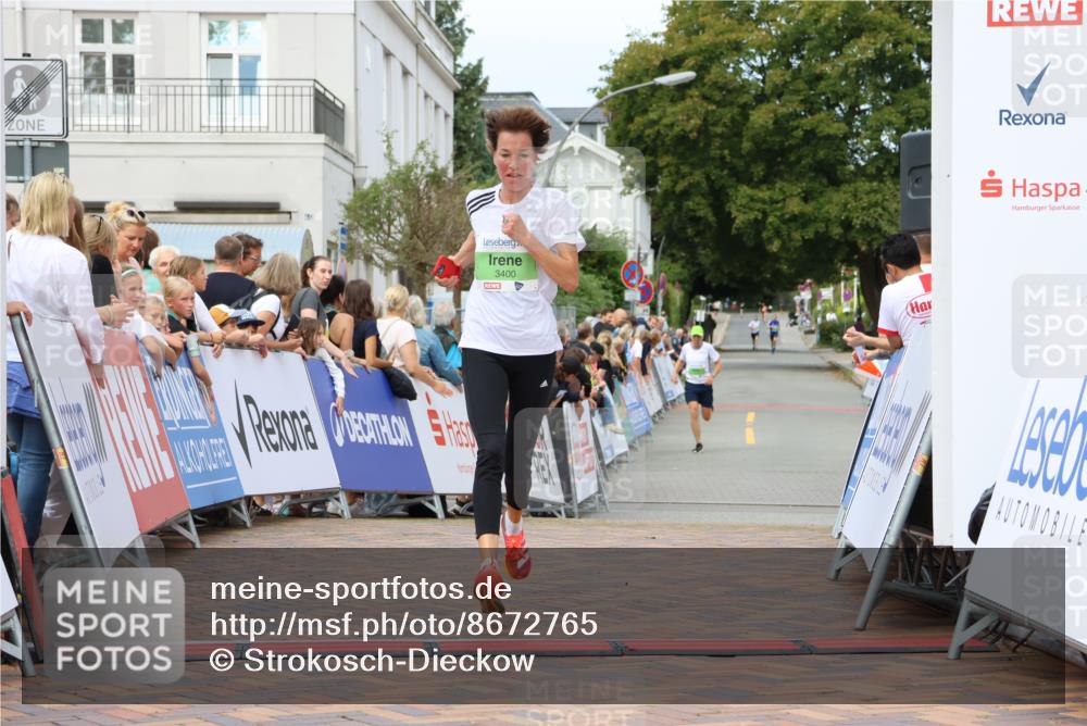 31.08.2025 - 21. Blankeneser Heldenlauf Strokosch-Dieckow http://msf.ph/oto/8672765 31.08.2025 10:52:20 Ziel 3400 meine-sportfotos.de