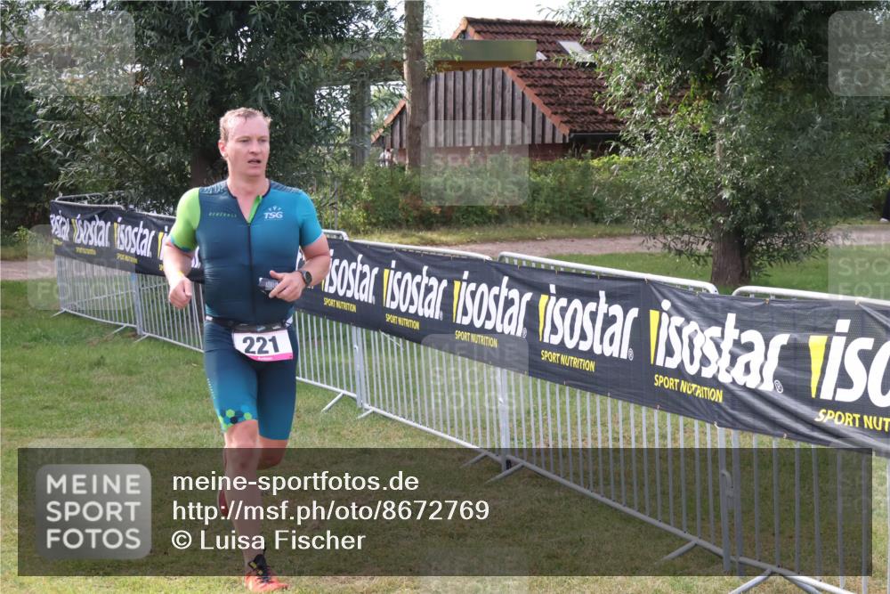 31.08.2025 - Elbe Triathlon Hamburg Luisa Fischer http://msf.ph/oto/8672769 31.08.2025 10:02:43 Laufen 221 meine-sportfotos.de